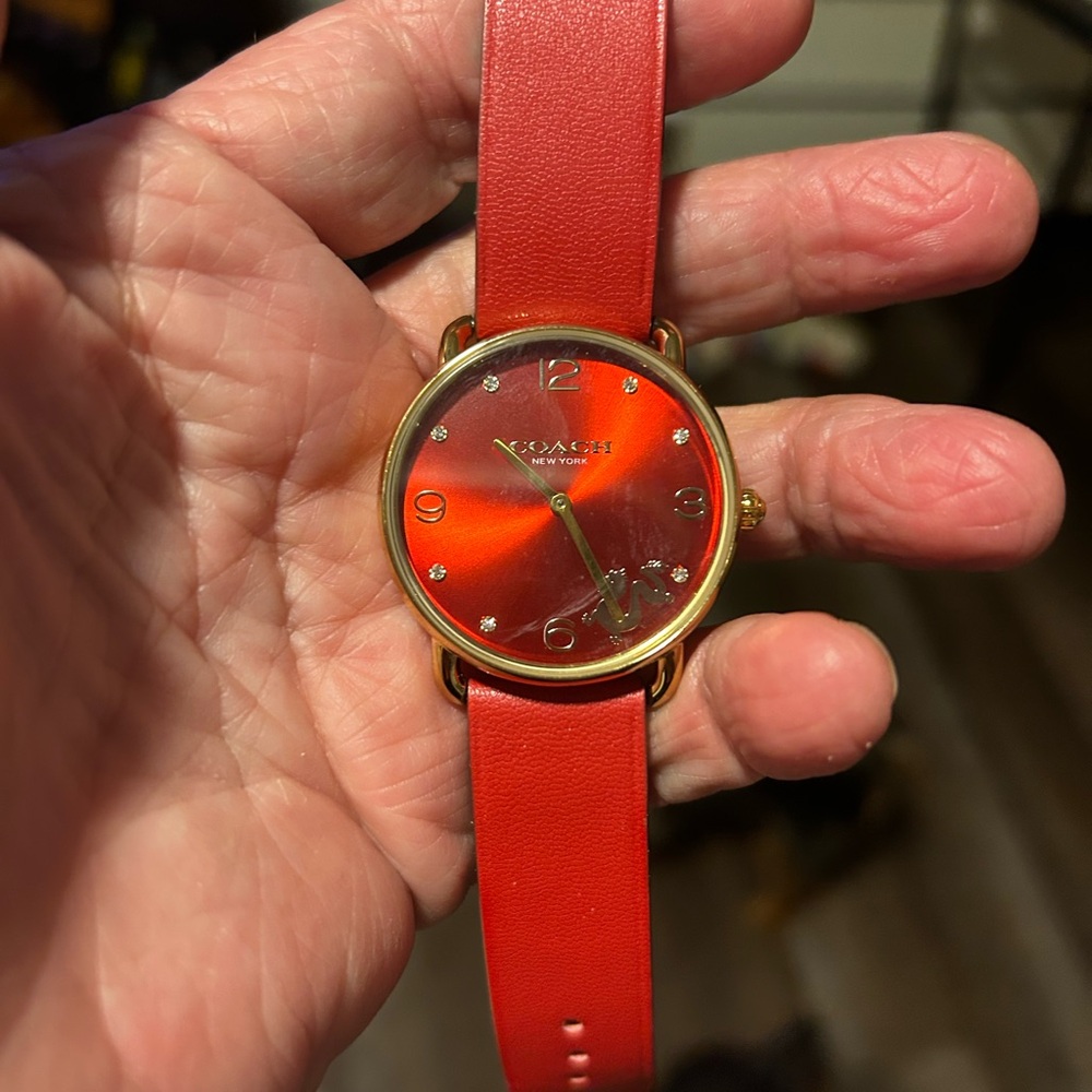 Coach Radiant Red and Gold Women's Watch red dragon - Picture 6 of 8